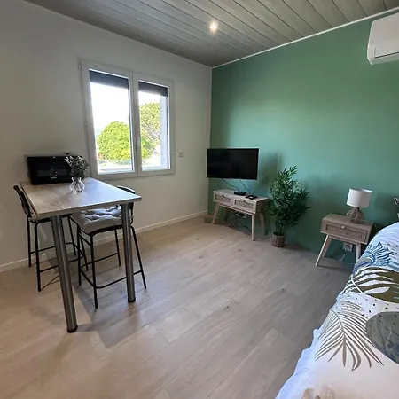 Charmant Studio Proche A75 * Cournon-d'Auvergne