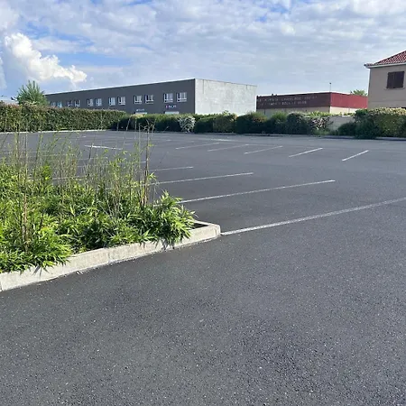 Proche A75 Apartmán *